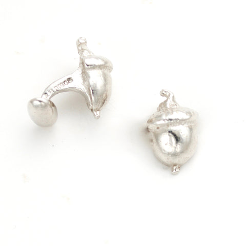 Lovely sterling silver acorn cufflinks.hand carved. Artist anna biggs, Delaware.Great Father's Day present
